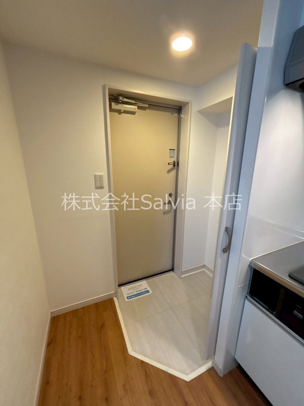Opus One深井 玄関