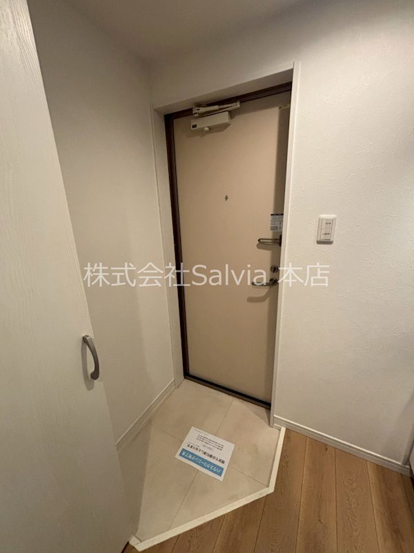 Casa del canario 諏訪ノ森 玄関