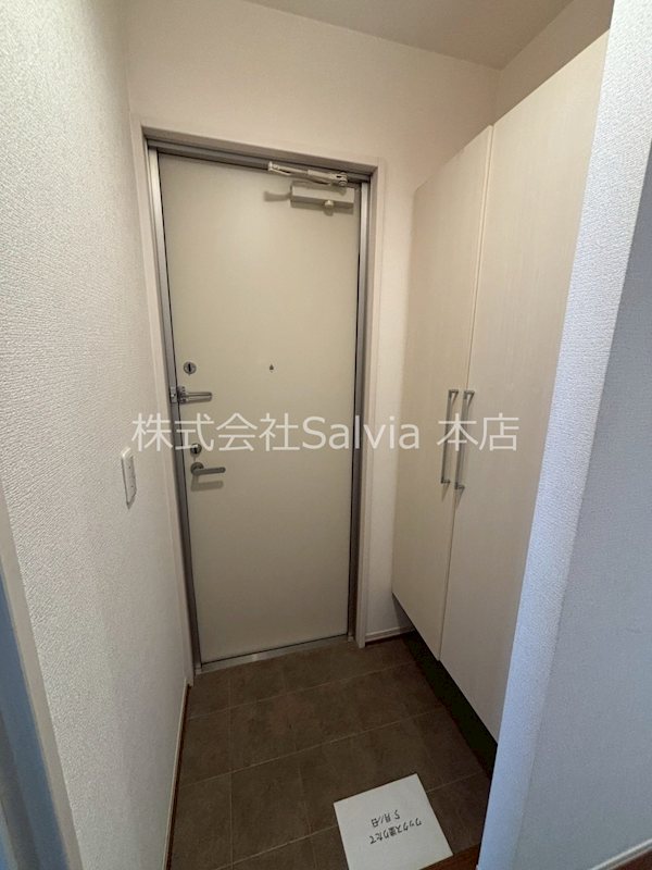 リヴィエール諏訪ノ森 玄関
