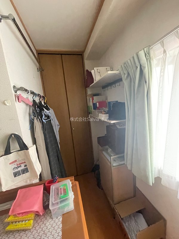 西山台貸家 収納