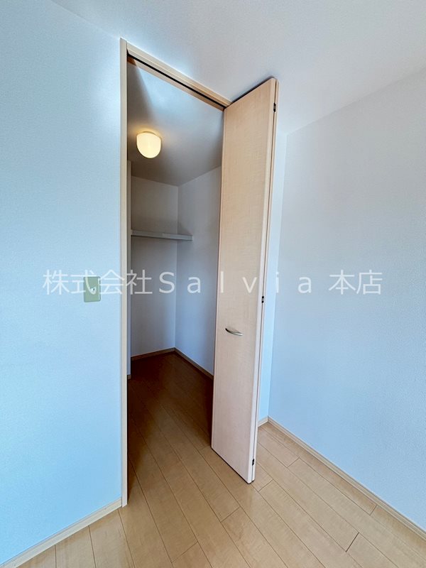 リヴェール日置 収納