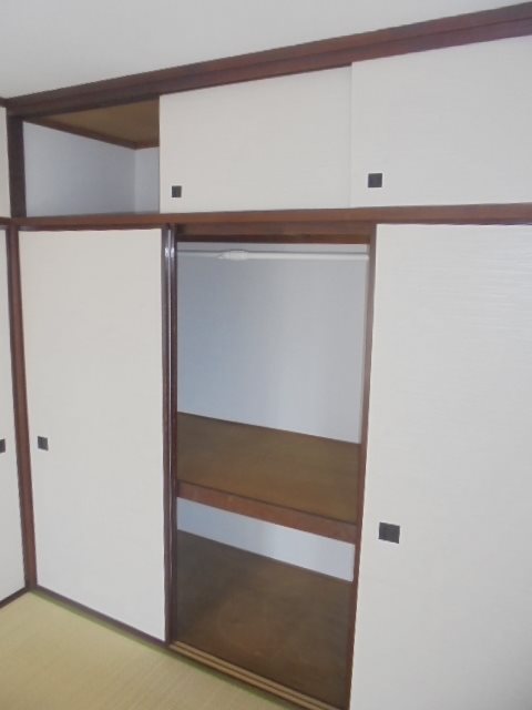 ウィングレスト 収納
