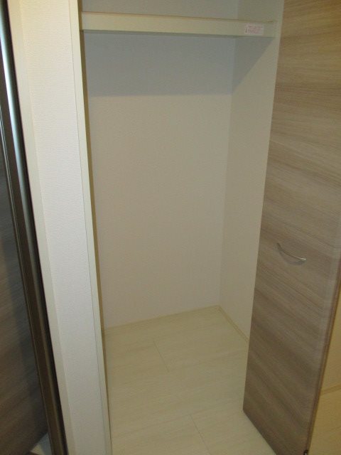 ヴィラルレザン 収納