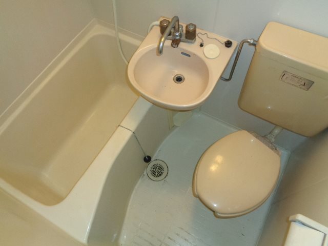 下田ビル 玄関