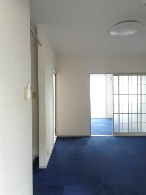 レジデンスベリールB リビング