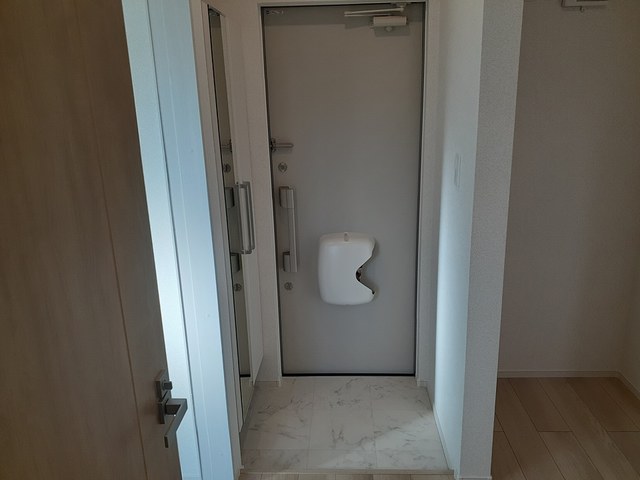 アドラーブル 玄関
