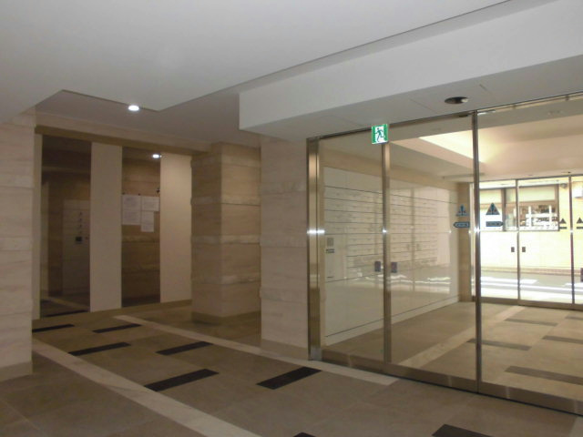 AZEST立川 エントランス