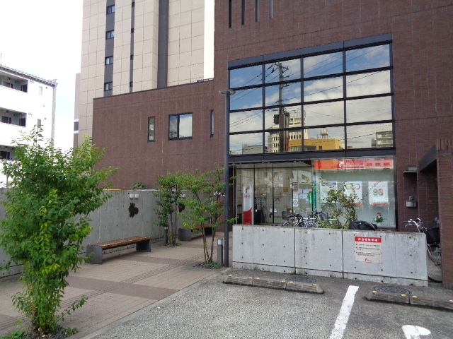ウィステリア豊田 銀行