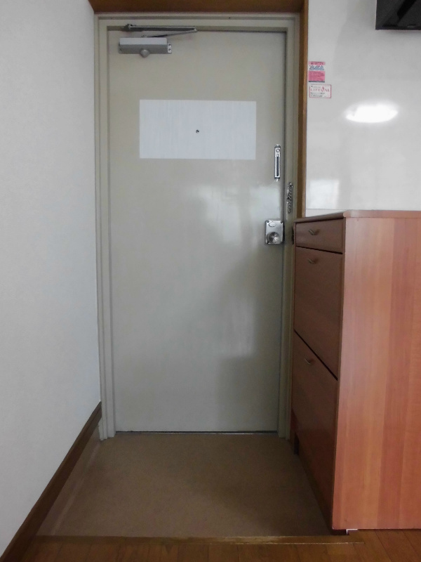 藤ビル 玄関
