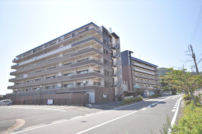 ニューガイア四季彩の丘Ｃ棟 外観