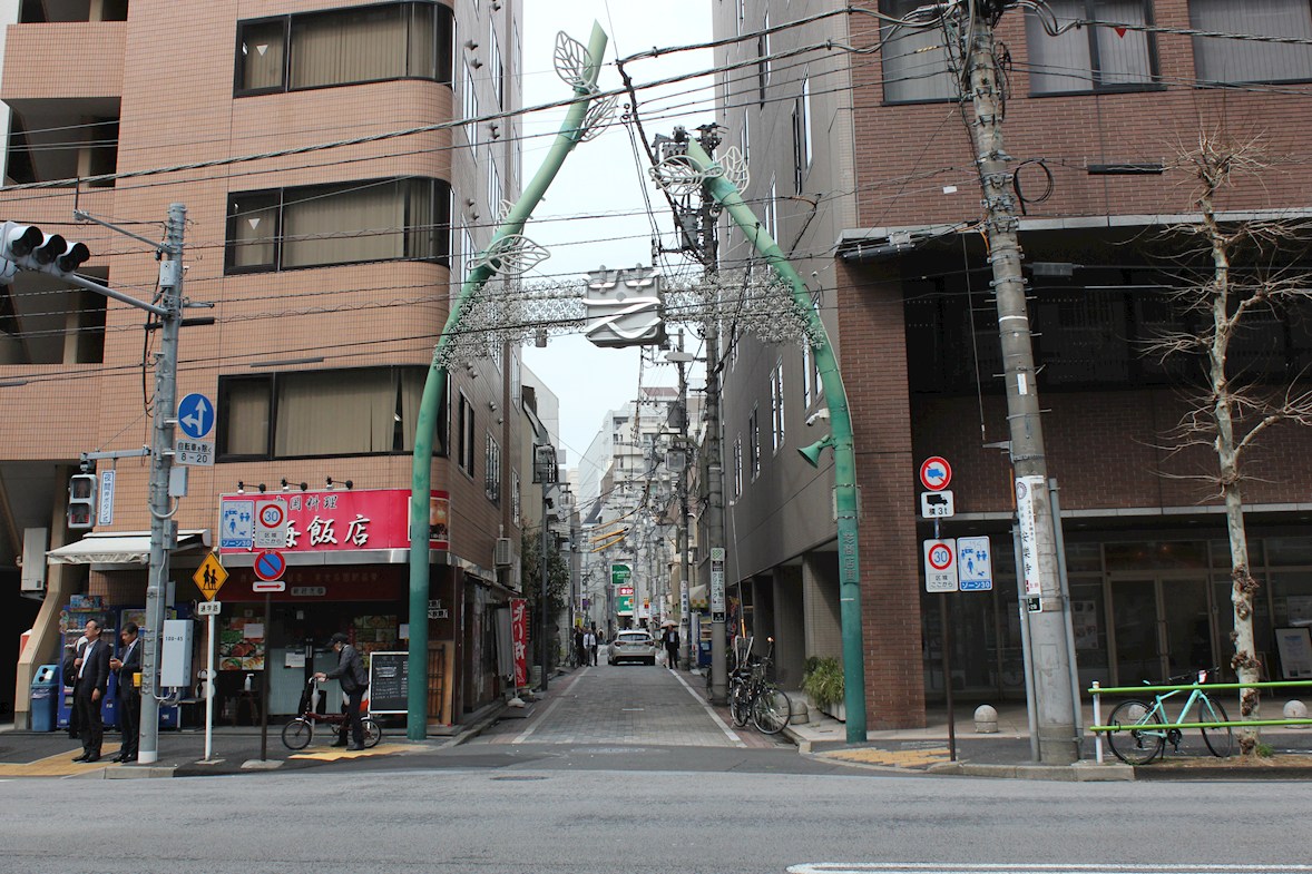 ニューガイアリルーム芝№28 商店街