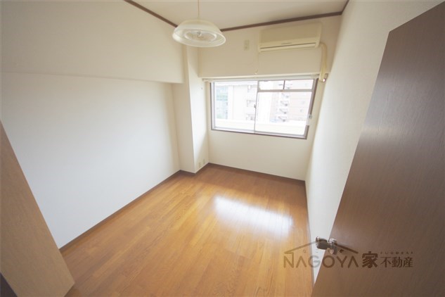 向陽ビル ベッドルーム