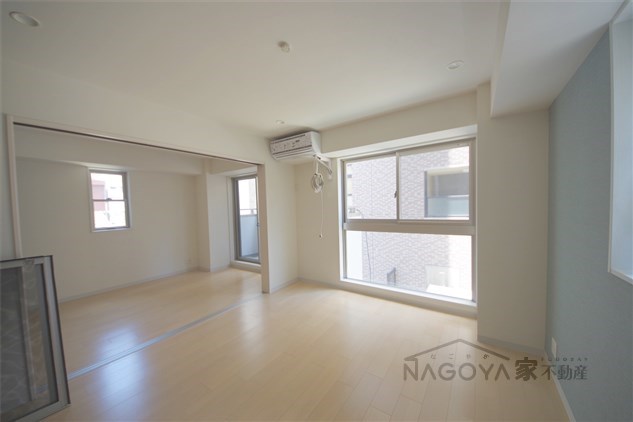 axis sakaeⅤ リビング