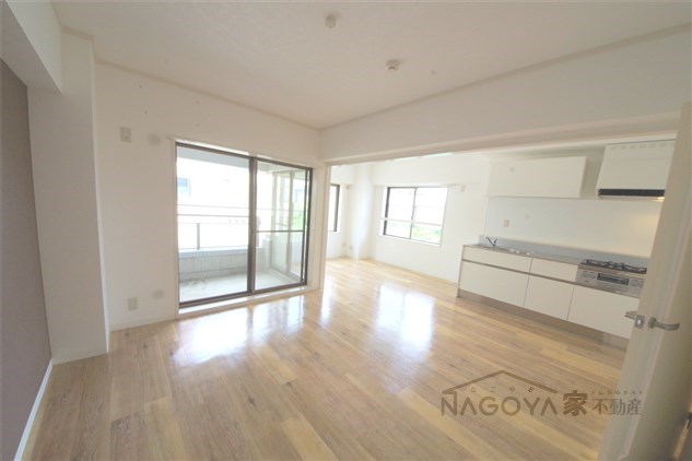 フラット松栄 リビング