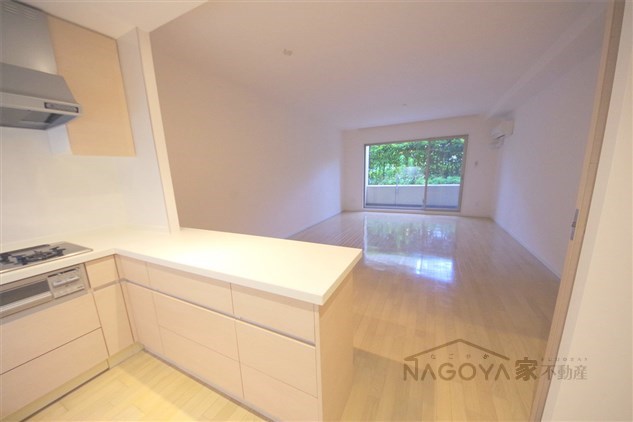 プライムメゾン富士見台 リビング