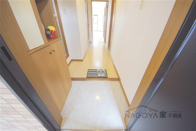 ランバー原田 玄関