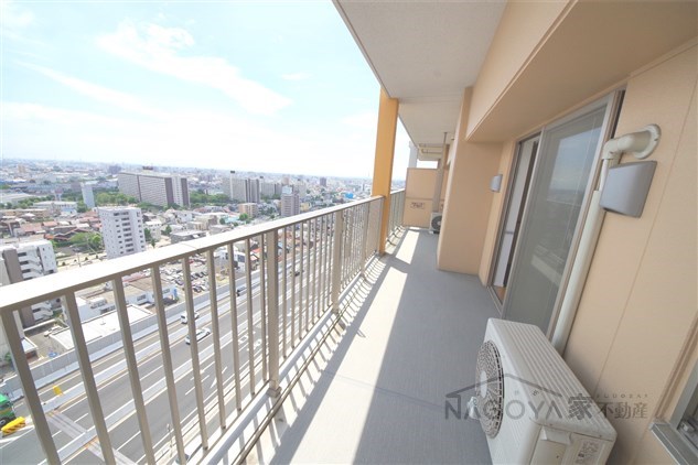 ロイヤルパークスERささしま ベランダ