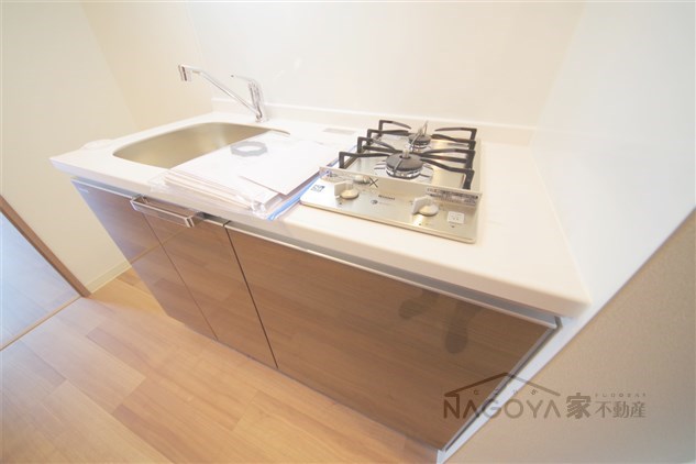 プレサンスジェネ千種内山Ⅱ キッチン