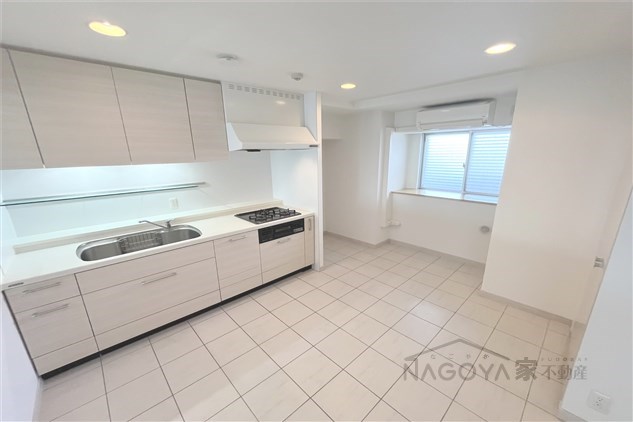 カスタリア伏見 リビング