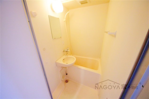 ツインズ1991 風呂画像