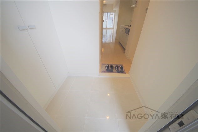 カスタリア伏見 玄関