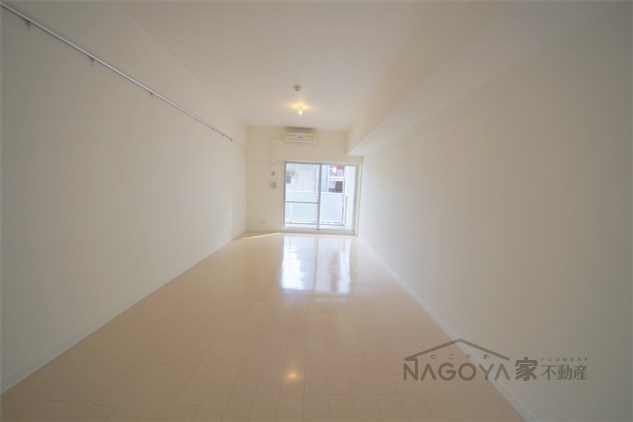 カスタリア伏見 リビング