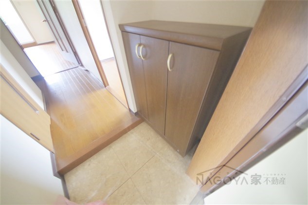 ブランメゾン辻本通 玄関