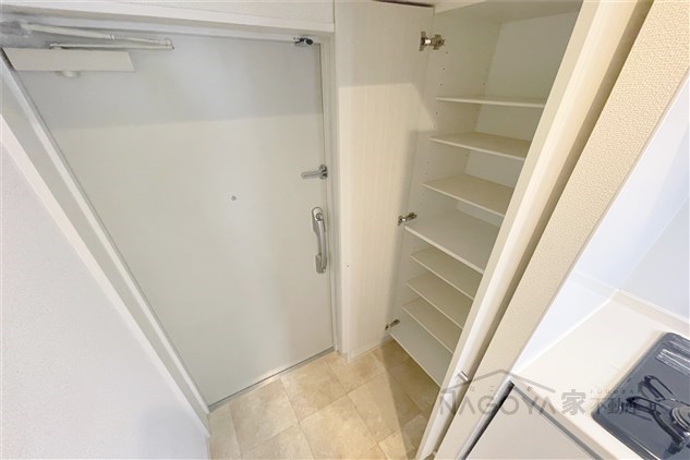 レジデンシア花の木 玄関