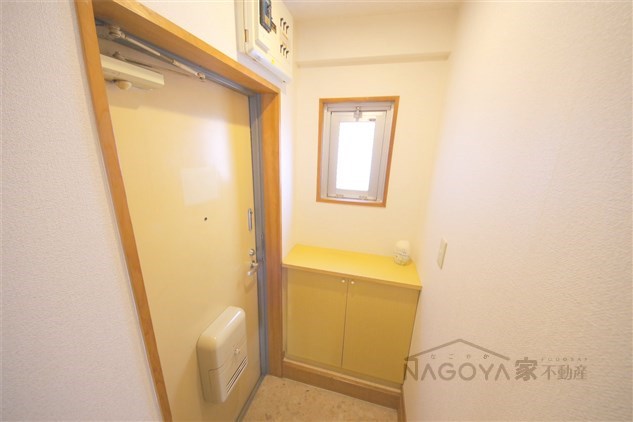 オーガスタ広路本町 玄関