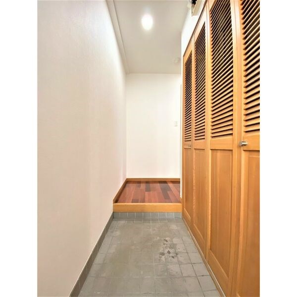 B&amp;rsquo;s117 玄関