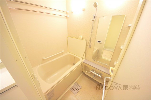 プレサンス名古屋STATIONアブソリュート 風呂画像