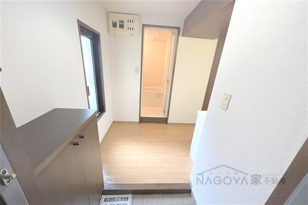 桜マンションⅡ 玄関