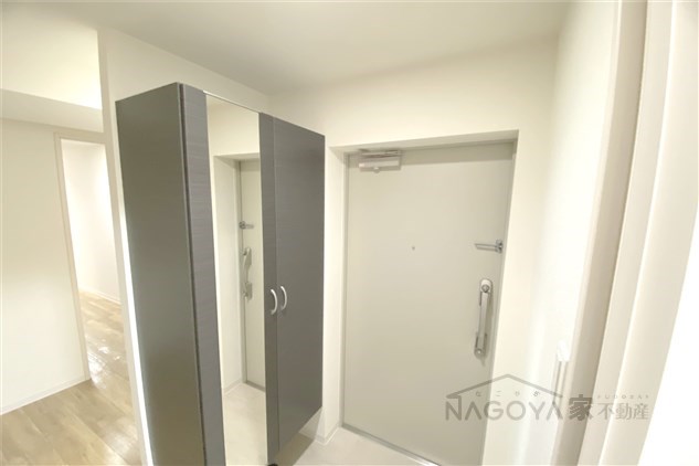 笹島アイサンメゾン 玄関