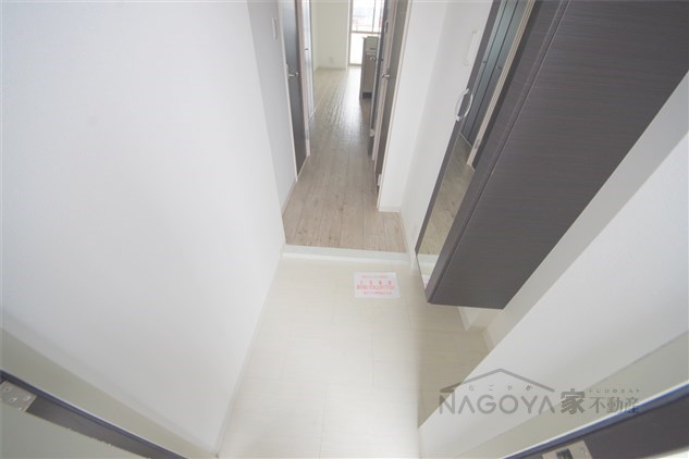 グランパークタワー 玄関