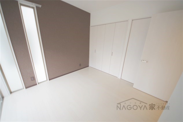 ファーストレジデンス栄 ベッドルーム