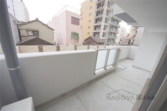 ファーストレジデンス栄 ベランダ