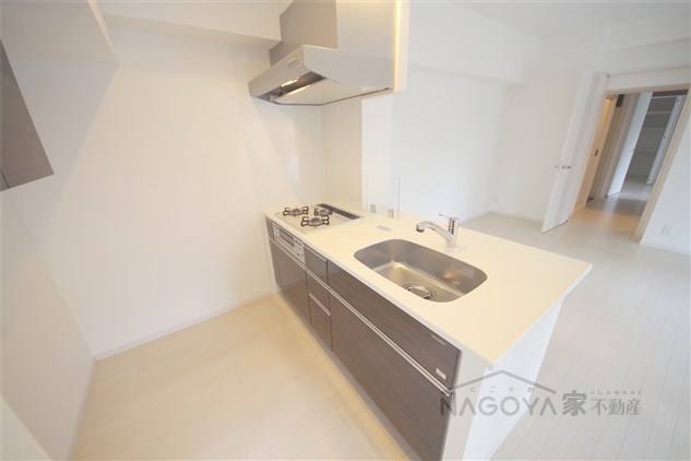 ファーストレジデンス栄 キッチン