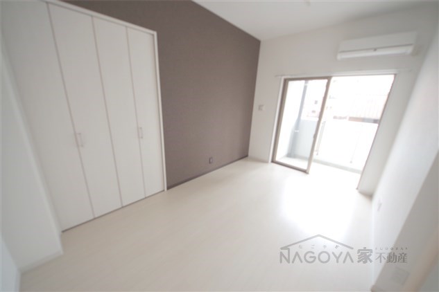 ファーストレジデンス栄 ベッドルーム