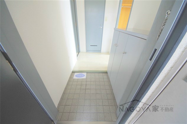 アーバンポイント新栄 玄関