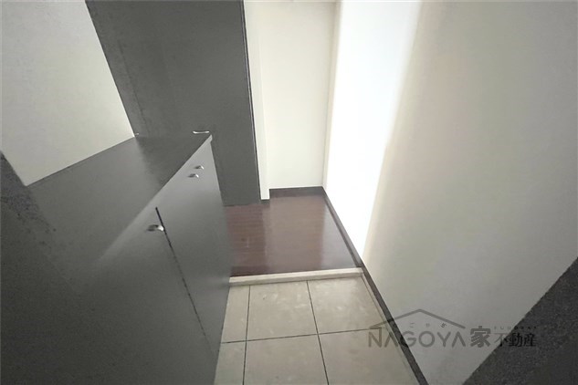 ビオラ名駅西 玄関