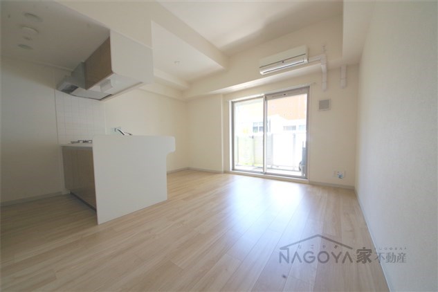 プレサンス丸の内雅風 リビング