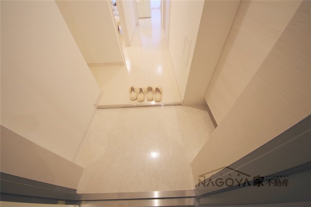 GRACE　REGALIA 玄関