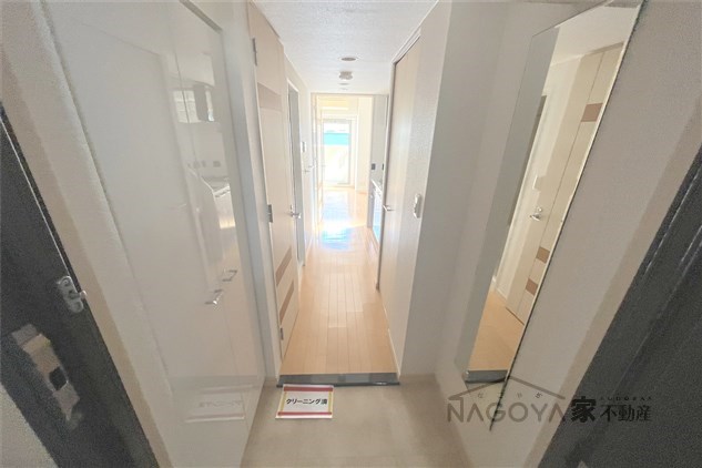 プレサンス泉シティアーク 玄関