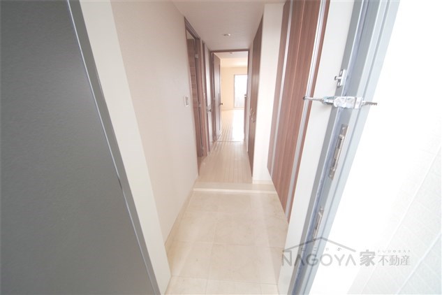 レジディア徳川 玄関