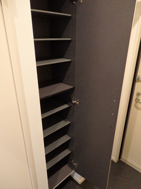 TRIUMPH名駅 玄関