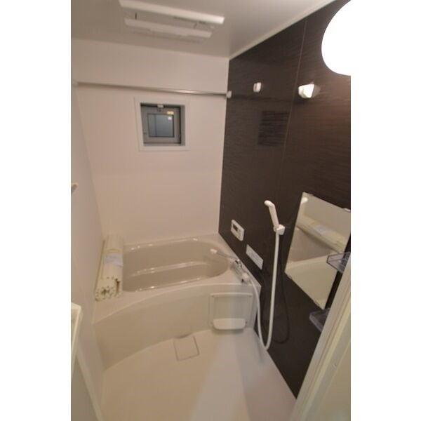 N House 風呂画像