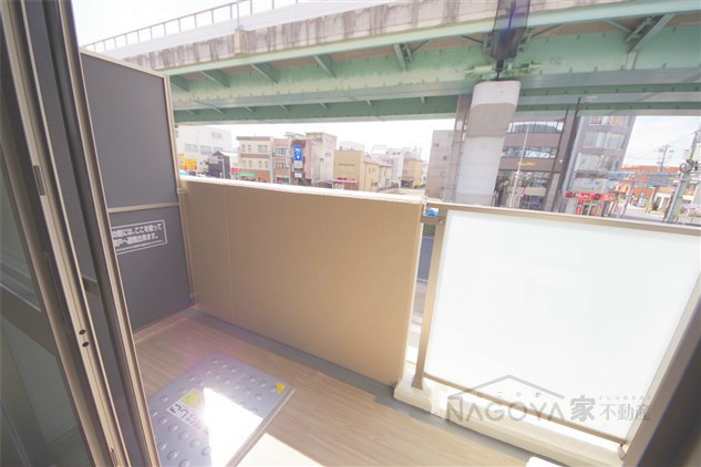 ロイヤルアンコール ベランダ