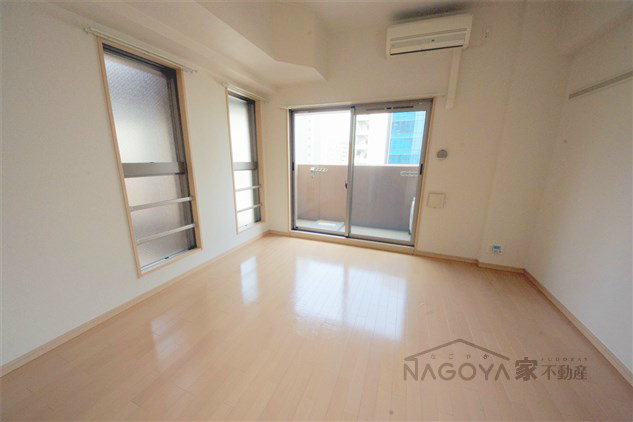 プレサンス泉アーバンゲート リビング