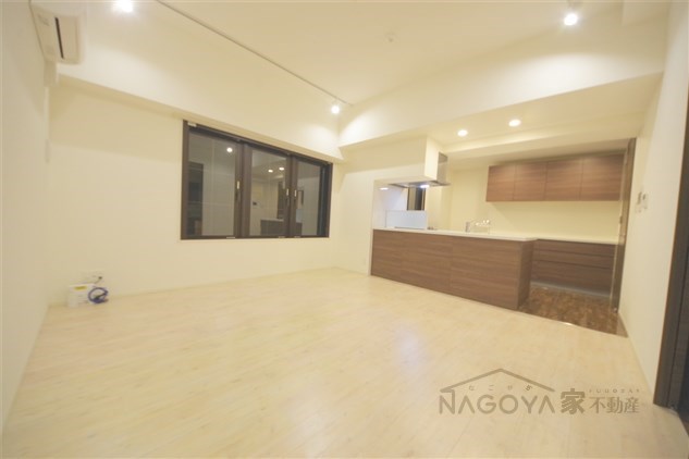 LIBERTA CARINO リビング