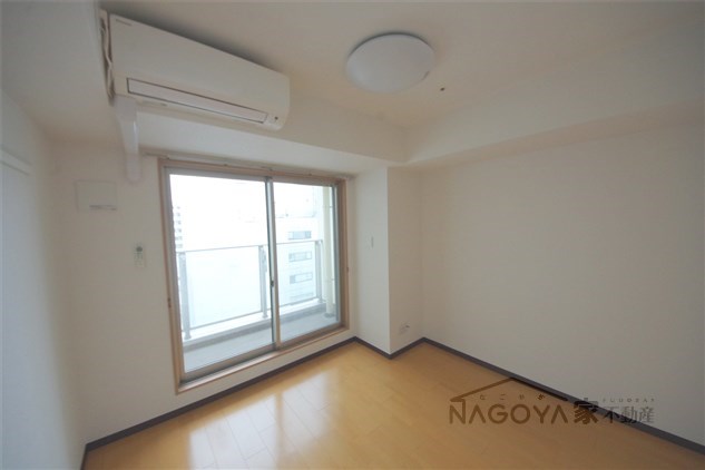 丸の内エンブルコート リビング